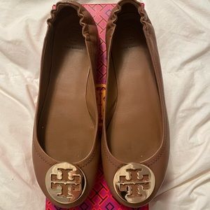 Tory Burch Minnie Travel Flat. Tan with gold metal logo. Size 8. In box.